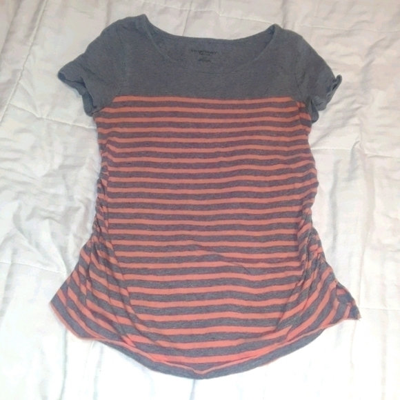 𝅺liz Lange Maternity top size small - Picture 1 of 6